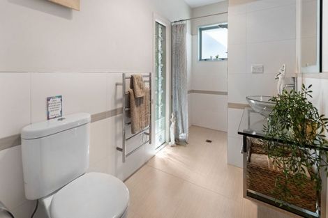 Photo of property in 109a Torkar Road, Clarks Beach, 2122