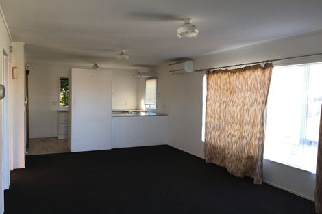 Photo of property in 89 Gossamer Drive, Pakuranga Heights, Auckland, 2010