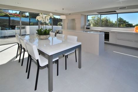 Photo of property in 220 Clifton Terrace, Clifton, Christchurch, 8081