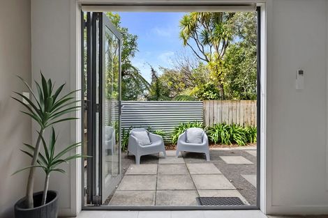 Photo of property in 9/38 Maratahu Street, Westown, New Plymouth, 4310