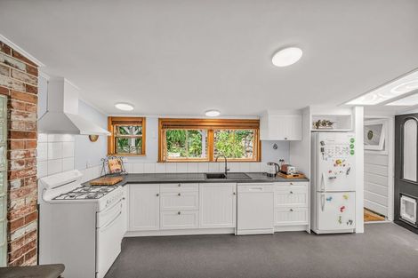 Photo of property in 125 Shakespeare Road, Bluff Hill, Napier, 4110