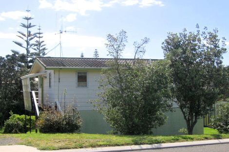 Photo of property in 217 Seaforth Road, Waihi Beach, 3611