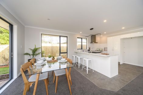 Photo of property in 18 Raglan Avenue, Cloverlea, Palmerston North, 4412