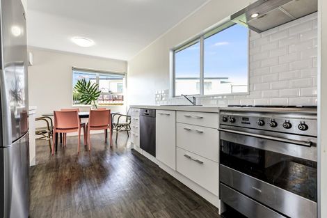 Photo of property in 8 Millar Place, Nawton, Hamilton, 3200