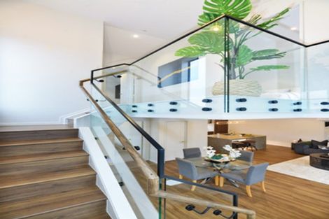 Photo of property in 18a Stratford Avenue, Milford, Auckland, 0620