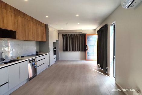Photo of property in 4 Chatsworth Crescent, Pakuranga Heights, Auckland, 2010