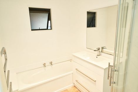 Photo of property in 6a Sunningdale Lane, Woodridge, Wellington, 6037