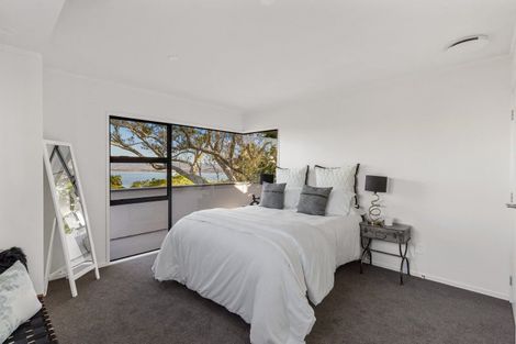 Photo of property in 1/62 Rangatira Road, Beach Haven, Auckland, 0626