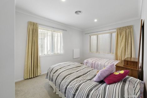 Photo of property in 142 Glanmire Road, Newlands, Wellington, 6037