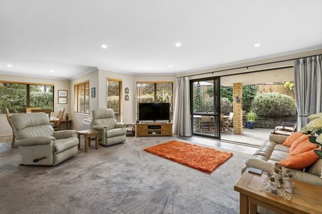 Photo of property in 4 Bayview Park Lane, Orewa, 0931