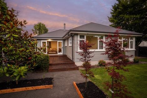 Photo of property in 98 Hamilton Avenue, Ilam, Christchurch, 8041