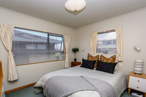 Photo of property in 3 Chatswood Grove, Fitzroy, New Plymouth, 4312