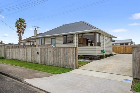 Photo of property in 2 Matene Place, Otaki, 5512