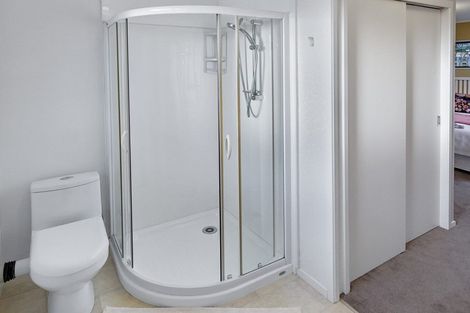 Photo of property in 2/32 Headcorn Place, Botany Downs, Auckland, 2010