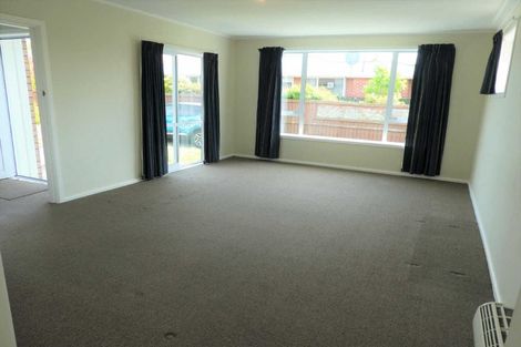 Photo of property in 2/271 Avonhead Road, Avonhead, Christchurch, 8042