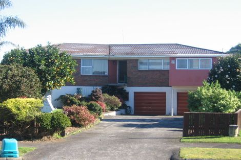 Photo of property in 8 Hazeldene Place, Opaheke, Papakura, 2113