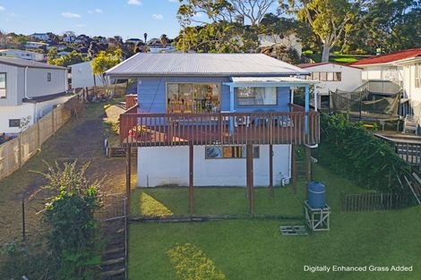 Photo of property in 6 Jenanne Place, Totara Vale, Auckland, 0629