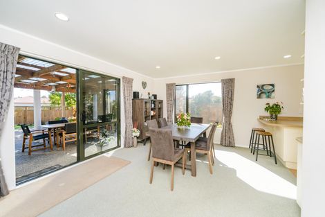 Photo of property in 39 Logan Way, Kelvin Grove, Palmerston North, 4414