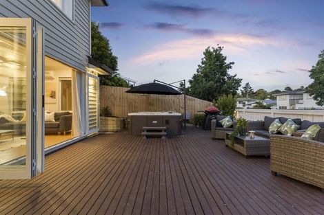 Photo of property in 2a Seine Road, Forrest Hill, Auckland, 0620