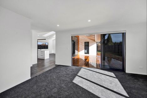 Photo of property in 21 Midsummer Avenue, Stratford, 4332