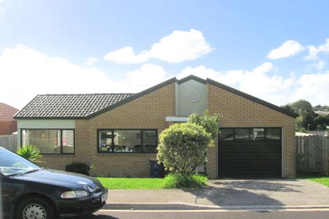Photo of property in 16 Blueridge Close, Sunnyvale, Auckland, 0612