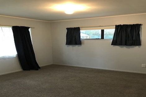 Photo of property in 75 Queens Road, Waikanae Beach, Waikanae, 5036