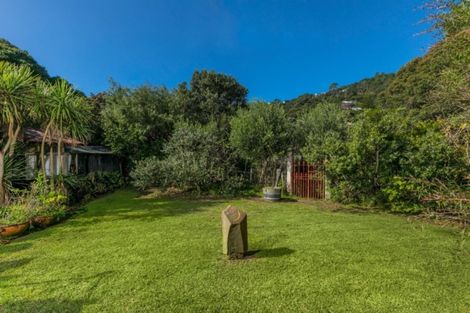 Photo of property in 393 Motutara Road, Muriwai, Waimauku, 0881