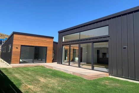 Photo of property in 17 Mills Road, Wanaka, 9305