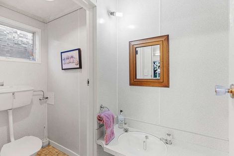 Photo of property in 60 Churchill Avenue, Hokowhitu, Palmerston North, 4410