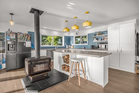 Photo of property in 35 Adams Road, Thornton Bay, Thames, 3575