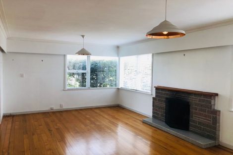 Photo of property in 1/11 Queen Street, Northcote Point, Auckland, 0627