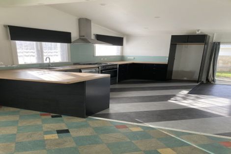 Photo of property in 6 Hurworth Place, College Estate, Whanganui, 4500