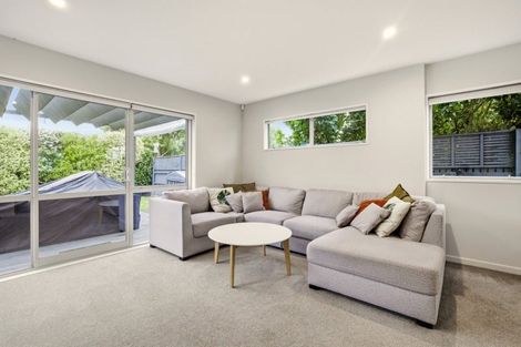 Photo of property in 12 Menin Gate Crescent, Broomfield, Christchurch, 8042