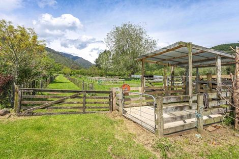 Photo of property in 50 Kents Road, Reikorangi, Waikanae, 5391