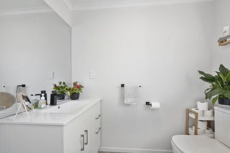 Photo of property in 28c Blenheim Street, Upper Hutt Central, Upper Hutt, 5018