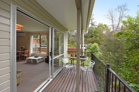 Photo of property in 2/5 Taunton Way, Pinehaven, Upper Hutt, 5019