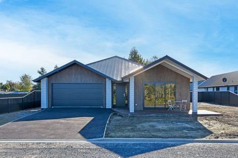 Photo of property in 44 Constitution Avenue, Milton, 9220