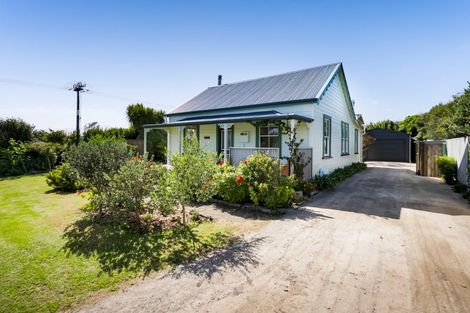 Photo of property in 1 Mahuru Lane, Okato, 4335