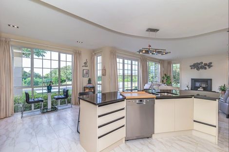 Photo of property in 15 Tarahunga Road, Levin, 5571