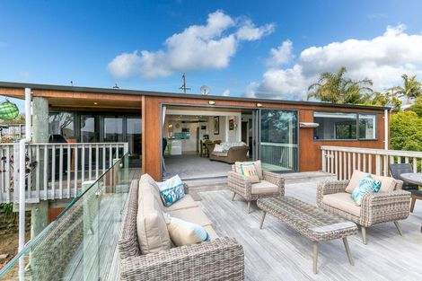 Photo of property in 8 Bay View Road, Raglan, 3225