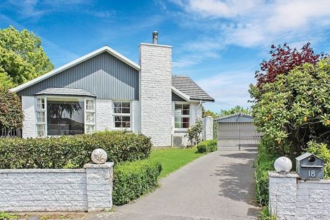 Photo of property in 18 Glenavon Place, Ilam, Christchurch, 8041