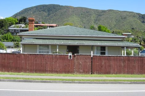 Photo of property in 47 Kent Street, Picton, 7220