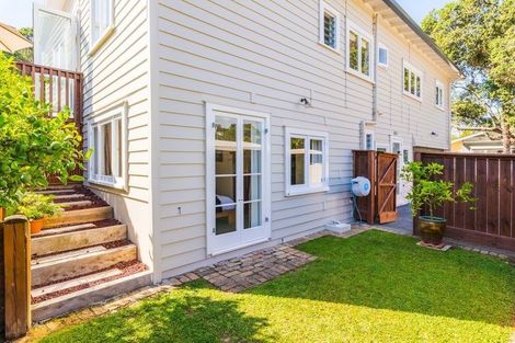 Photo of property in 607 Blockhouse Bay Road, Blockhouse Bay, Auckland, 0600