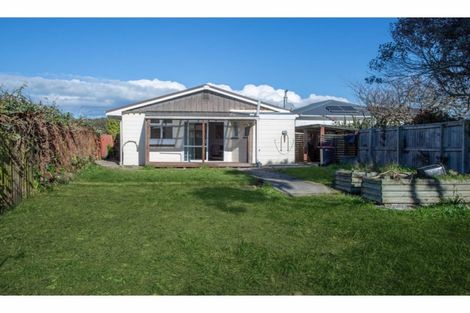 Photo of property in 22 Tovey Street, New Brighton, Christchurch, 8061