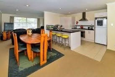 Photo of property in 65 Bruce Pulman Drive, Takanini, 2112