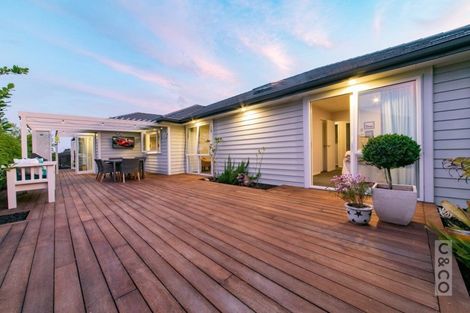 Photo of property in 23 Dida Park Drive, Kumeu, 0810