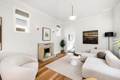 Photo of property in 187 Onepu Road, Lyall Bay, Wellington, 6022