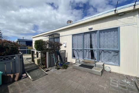 Photo of property in 28 Pratt Avenue, Foxton Beach, Foxton, 4815