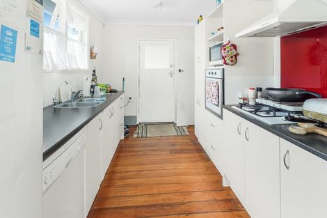 Photo of property in 24 Paul Crescent, Fairfield, Hamilton, 3214