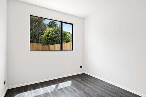 Photo of property in 7c Kerria Place, Sunnynook, Auckland, 0620